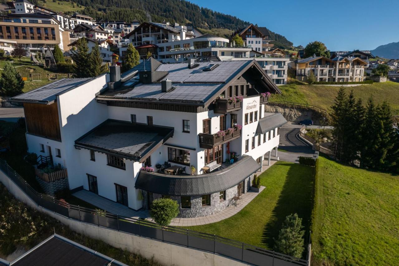 Appartements Alexander Fiss Eksteriør billede